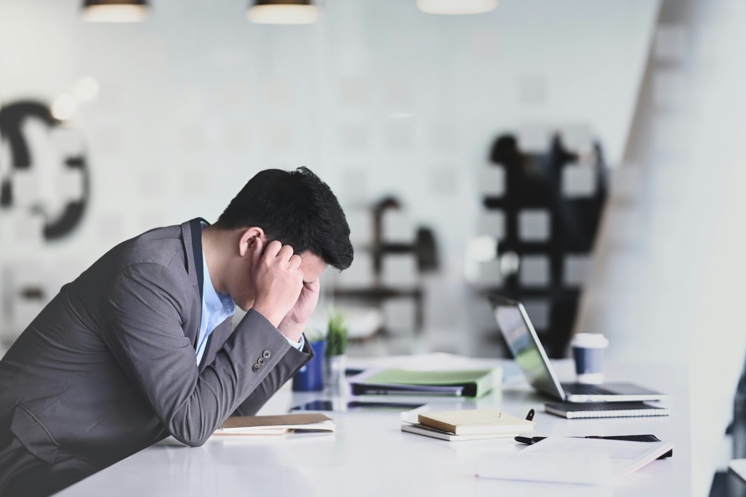 画像1枚目 │ なぜ1on1は部下のストレスになるのか？「権力勾配」を解消する組織デザイン